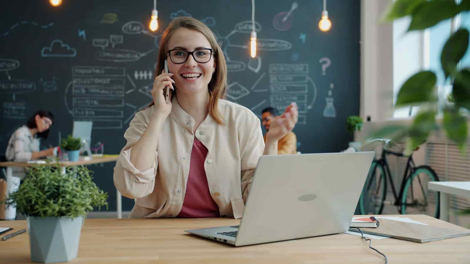 Travel advisor using sales and follow-up skills during a client call